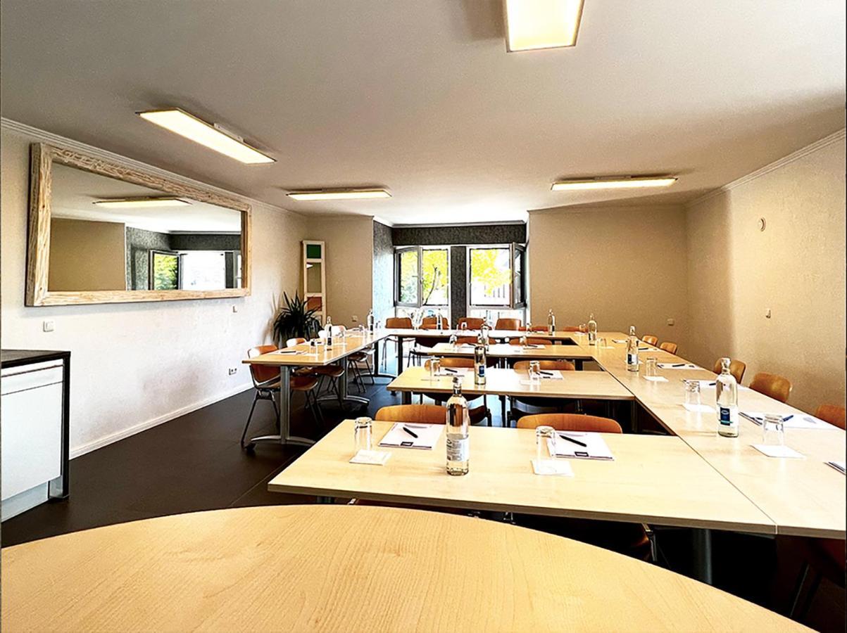 Mg-Quartier Hostel Mönchengladbach Buitenkant foto