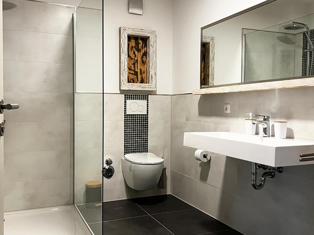 Mg-Quartier Hostel Mönchengladbach Buitenkant foto