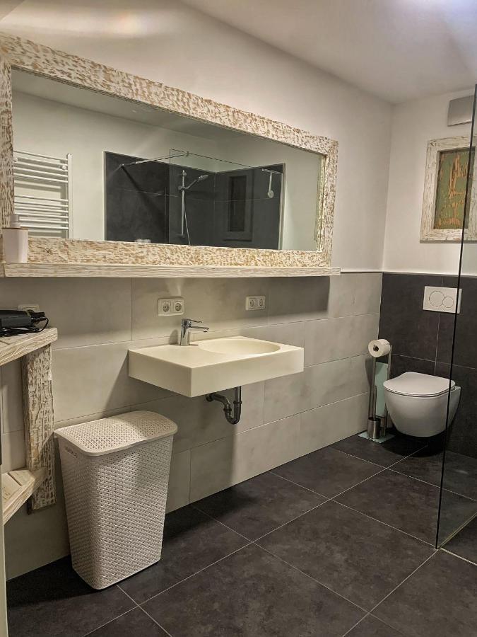 Mg-Quartier Hostel Mönchengladbach Buitenkant foto